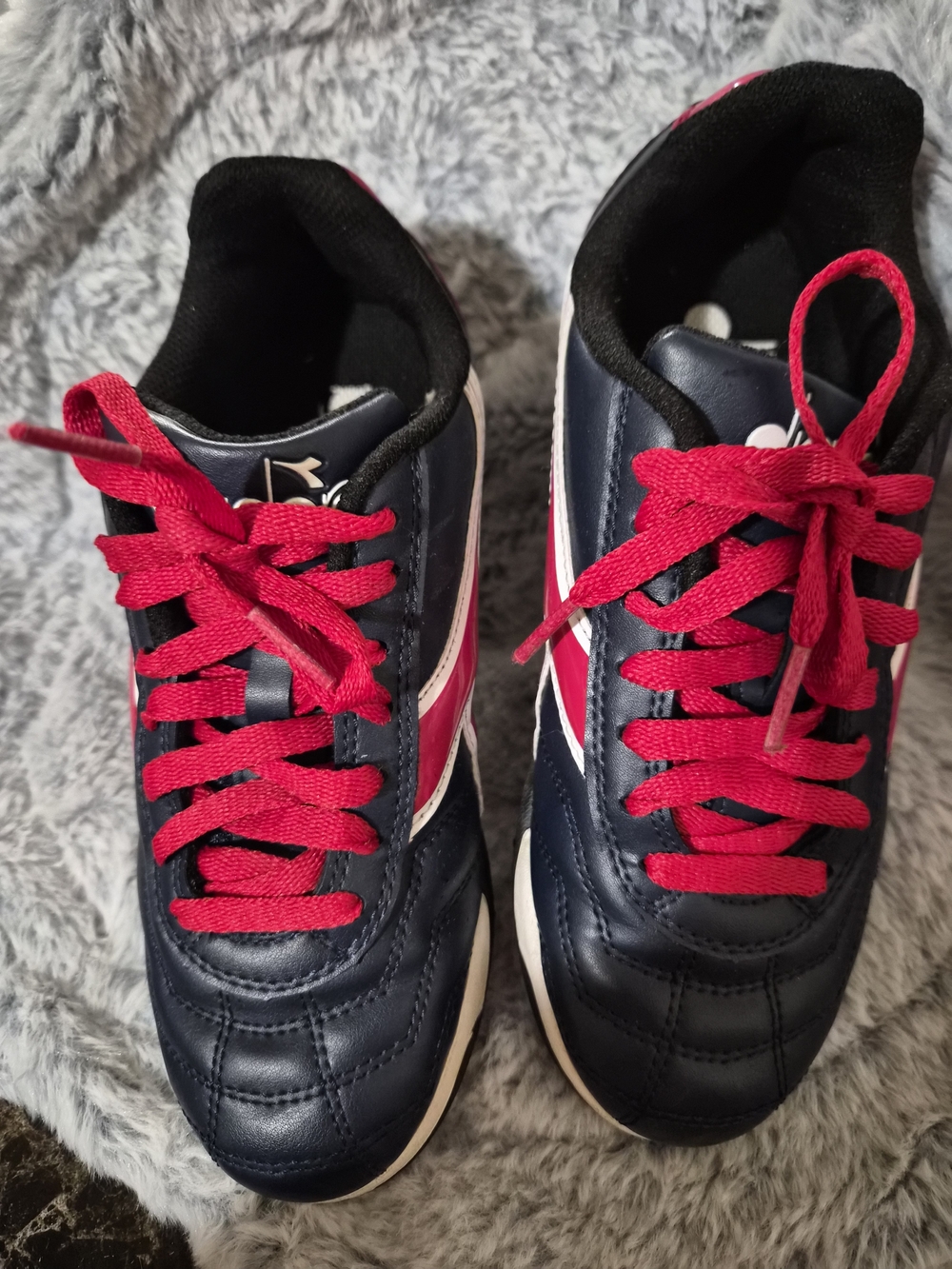 Shoes for playing soccer